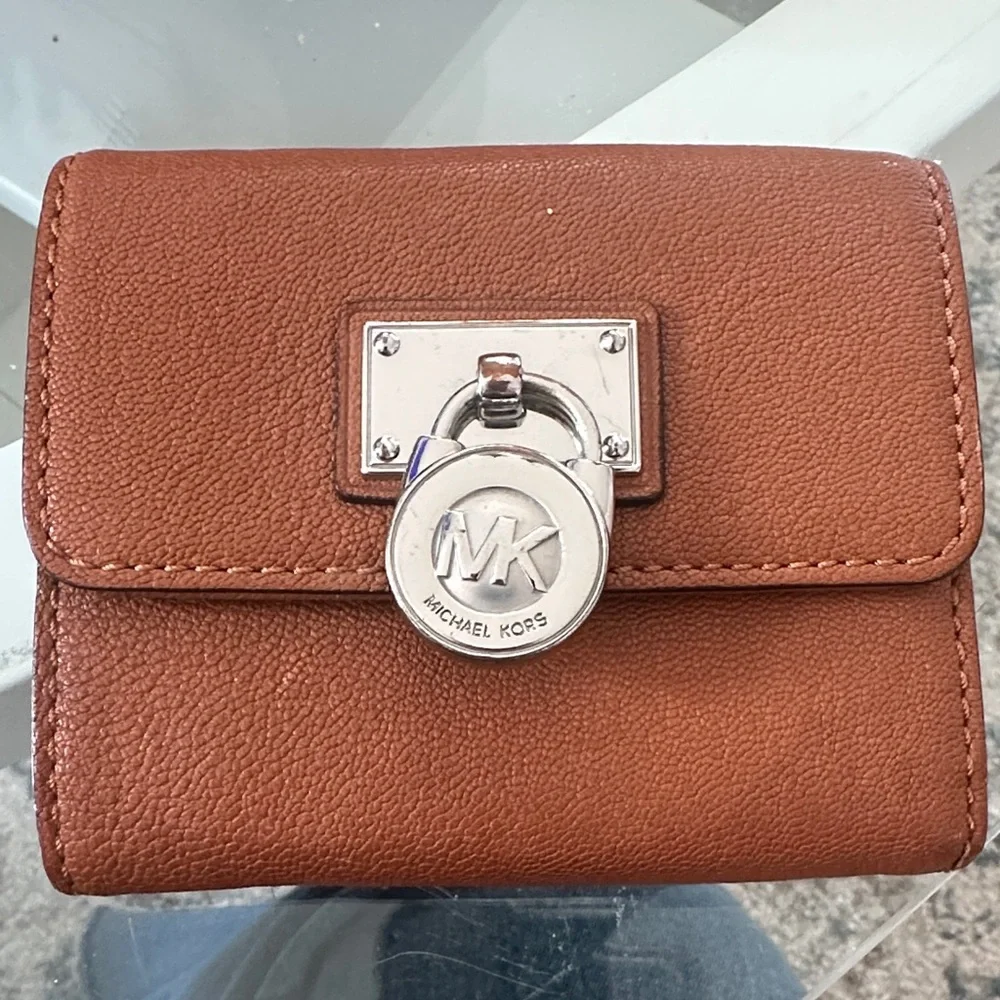 Michael Kors Tan Leather Wallet with Silver Accents - Picture 1 of 6